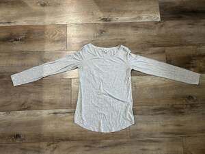 Express One Eleven Women's Gray Long Sleeve Scoop Neck Cross Back Top Size M